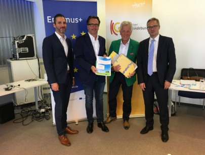 Internationale Lernplattform präsentiert